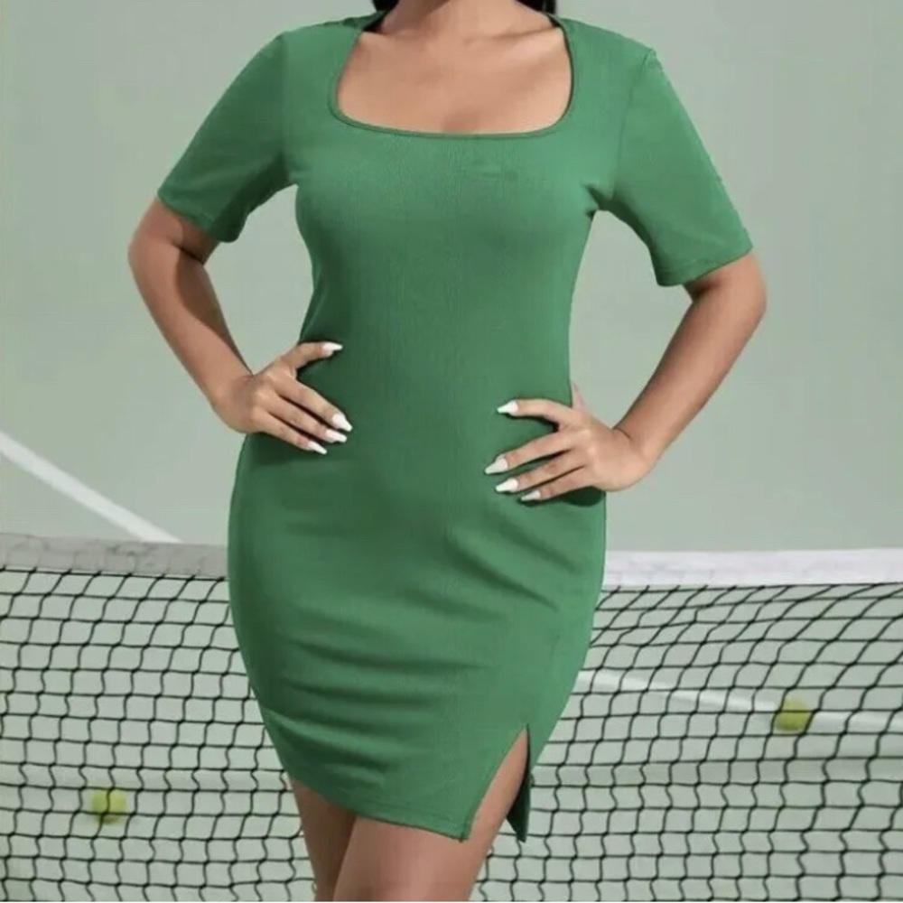 Scoop Neck Split Hem Dress, Plus Size 0XL (US 12)